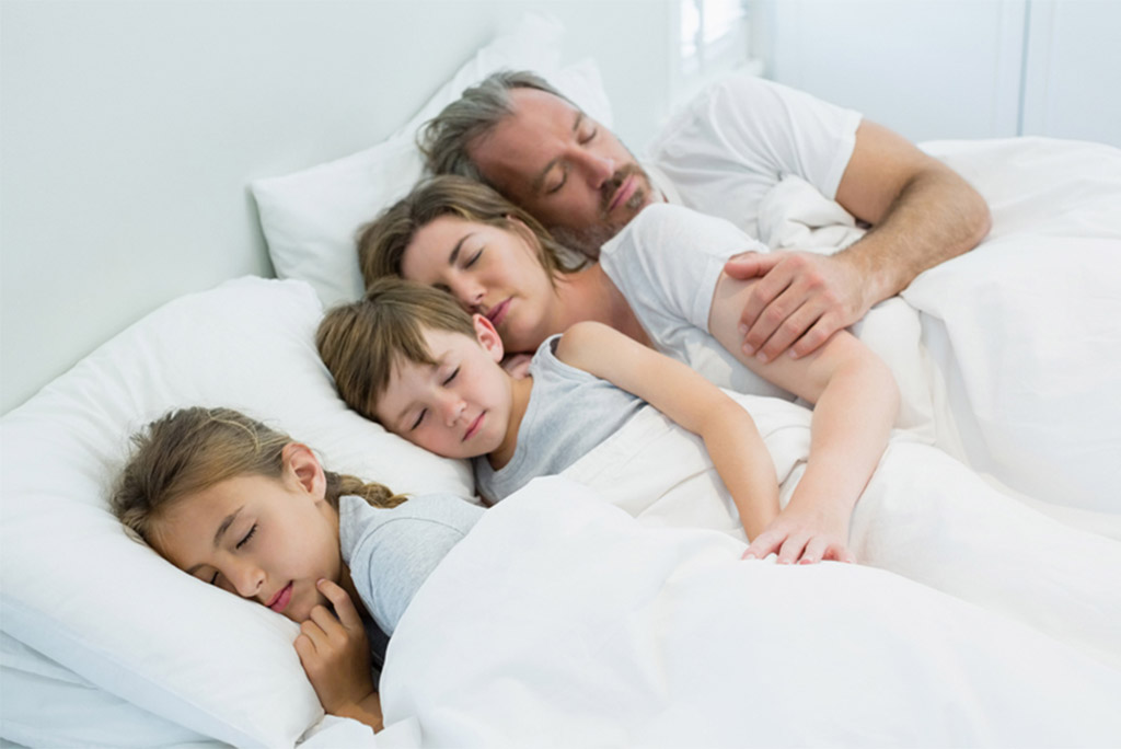 Як навчити дитину засинати самостійно